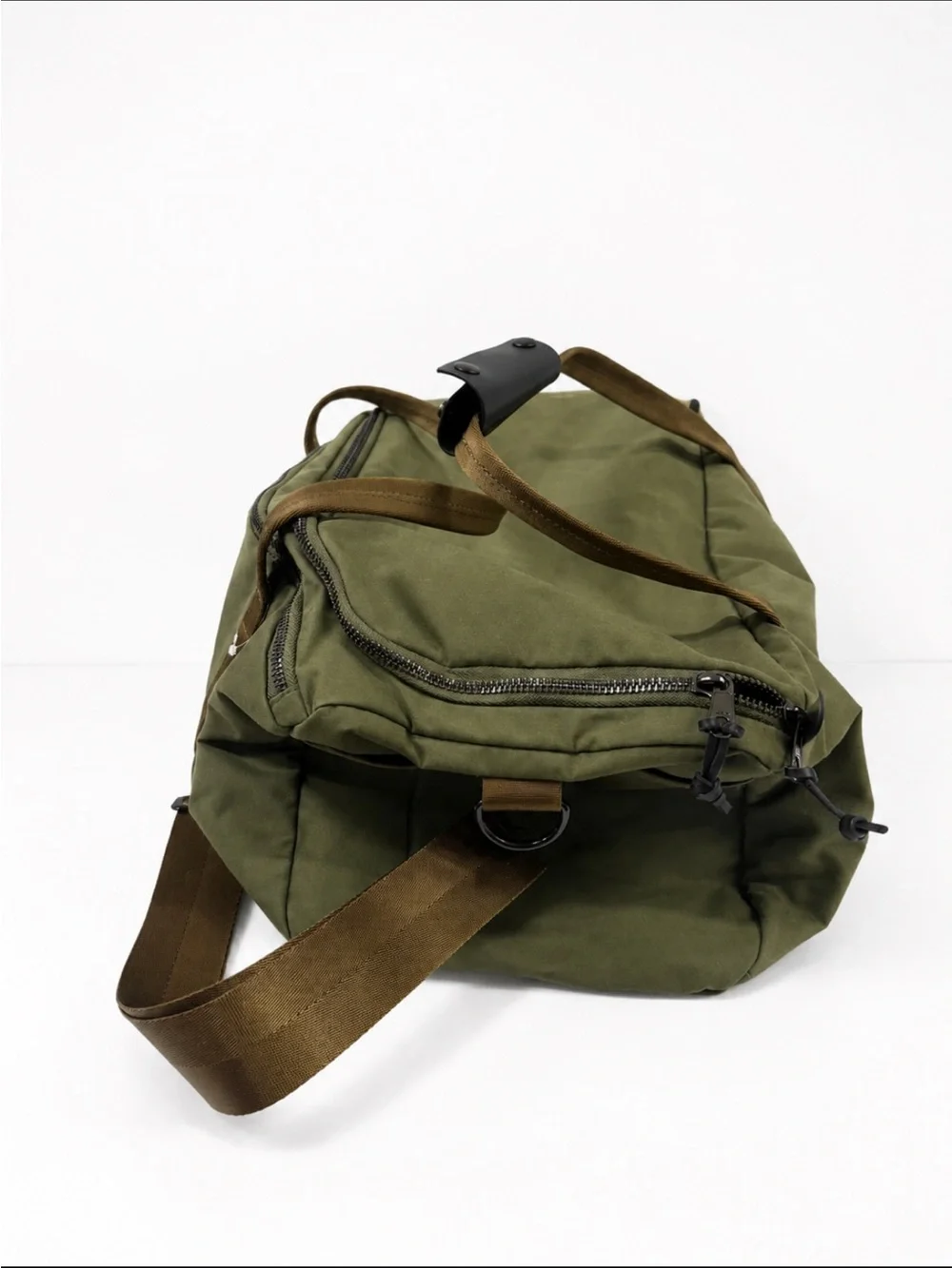 Broken Tee Society Golfers Clubhouse Duffle Bag Weekender in Olive ~ Pristine